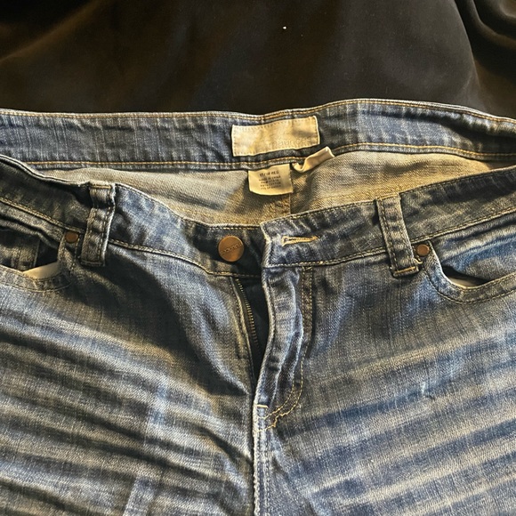 Maurice’s Ashlyn boot flair & frayed - Picture 4 of 5